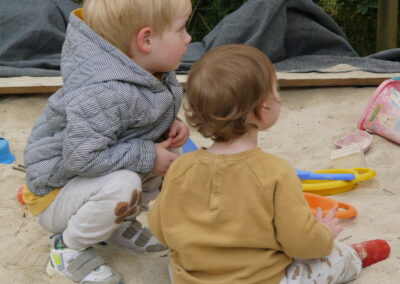 Gemischte Altersgruppen in der deutsch-französischen Kindertagesstätte Hansel und Gretel in Nantes