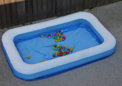 Piscine pour se rafraichir l'été à crèche franco-allemande Hansel et Gretel à Nantes